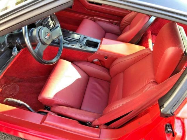 1984 Chevrolet Corvette carmine leather - photo 8