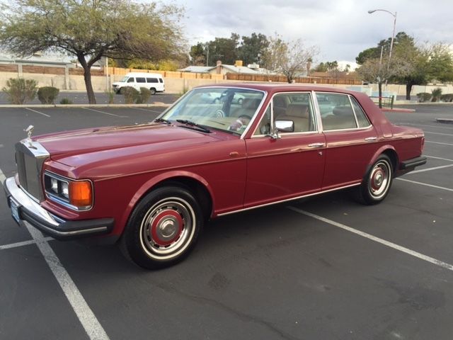 1984 ROLLS ROYCE SILVER SPIRIT 1984 Rolls-Royce Silver Spirit/Spur/Dawn