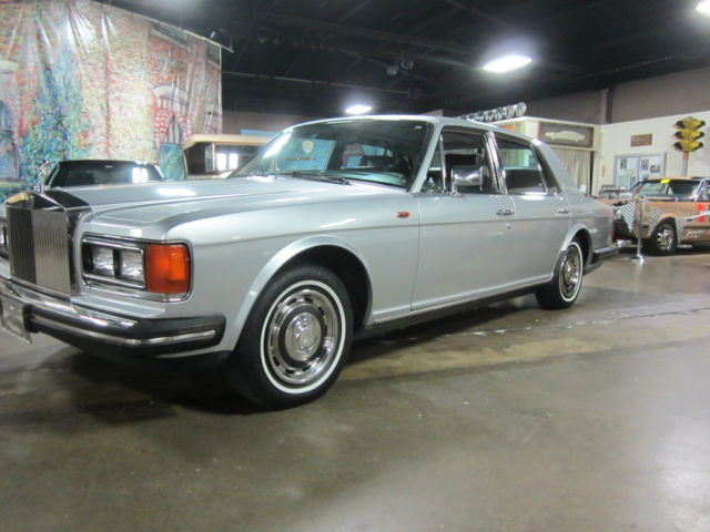 1984 Rolls Royce Silver Spur 1984 Rolls-Royce Silver Spirit/Spur/Dawn Std Trim