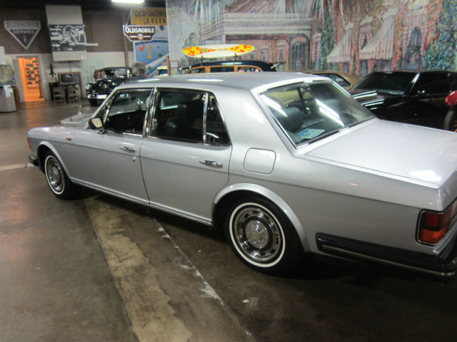 1984 Rolls-Royce Silver Spirit/Spur/Dawn Std Trim - photo 2