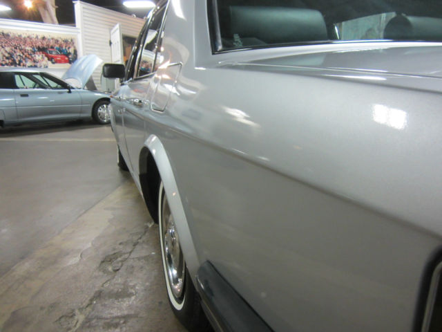 1984 Rolls-Royce Silver Spirit/Spur/Dawn Std Trim - photo 3