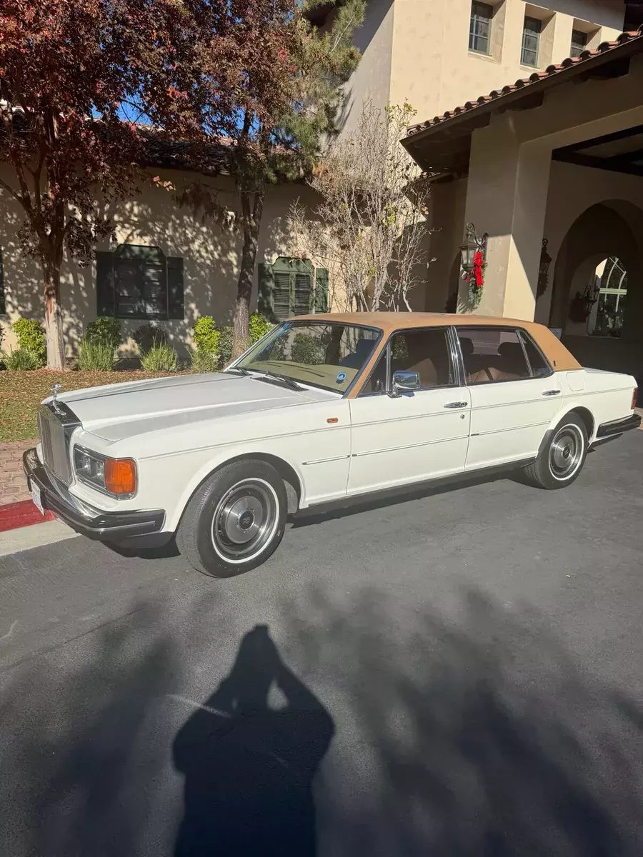 1984 Rolls-Royce Silver Spur Sedan White Silver Spur 1984 Rolls-Royce Silver Spirit/Spur/Dawn Silver Spur