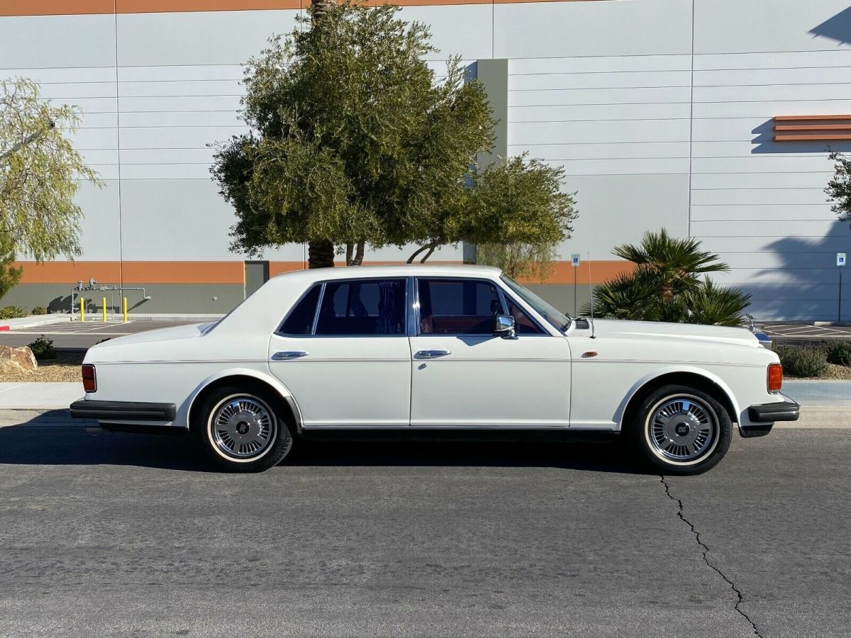 1984 ROLLS ROYCE SILVER SPUR SEDAN WHITE WITH RED INTERIOR RARE 1984 Rolls-Royce SILVER SPRU ROLLS ROYCE