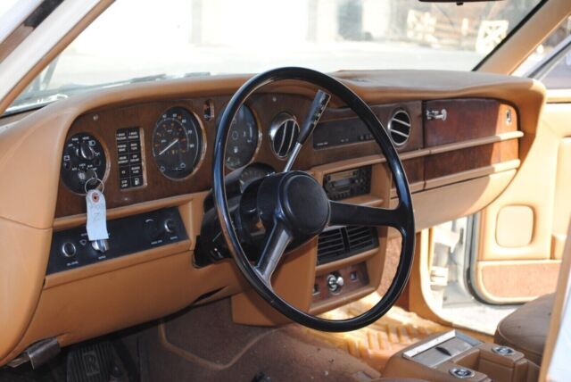 1984 Rolls-Royce Silver Spirit/Spur/Dawn LEATHER - photo 11