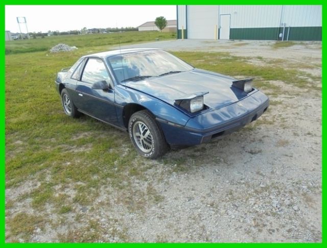 1984 Pontiac Fiero SE