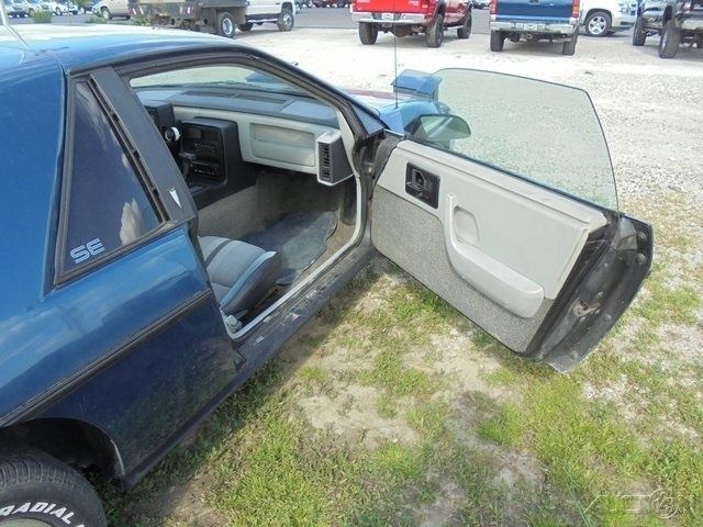1984 Pontiac Fiero SE - photo 9