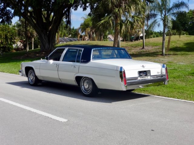 1984 Cadillac DeVille Sedan DeVille - photo 2