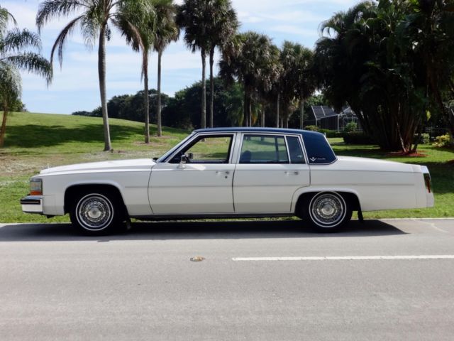 1984 Cadillac DeVille Sedan DeVille - photo 3