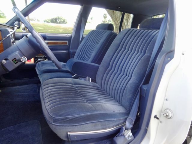 1984 Cadillac DeVille Sedan DeVille - photo 5
