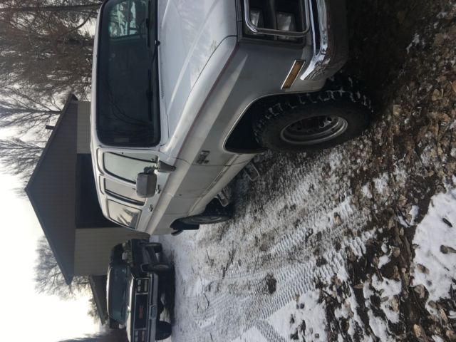 1994 GMC Suburban - photo 2