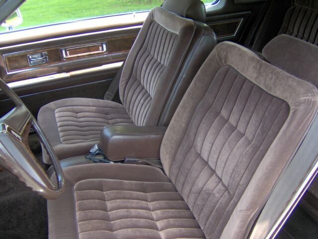 1984 Oldsmobile Toronado Brougham - photo 10