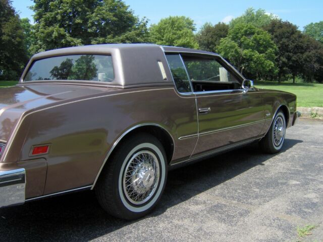 1984 Oldsmobile Toronado Brougham - photo 4