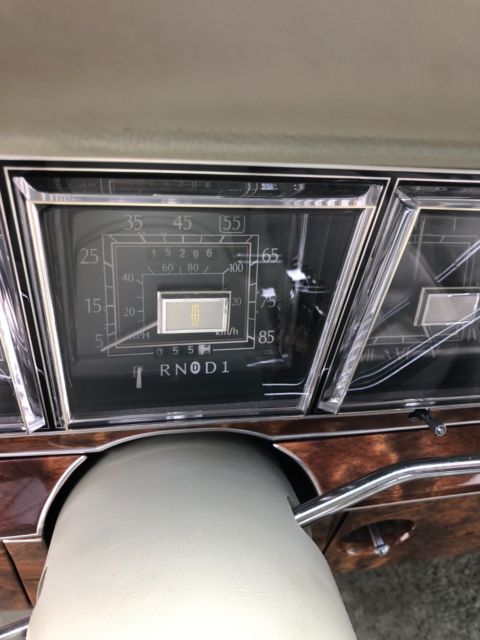 1984 Lincoln Town Car - photo 9