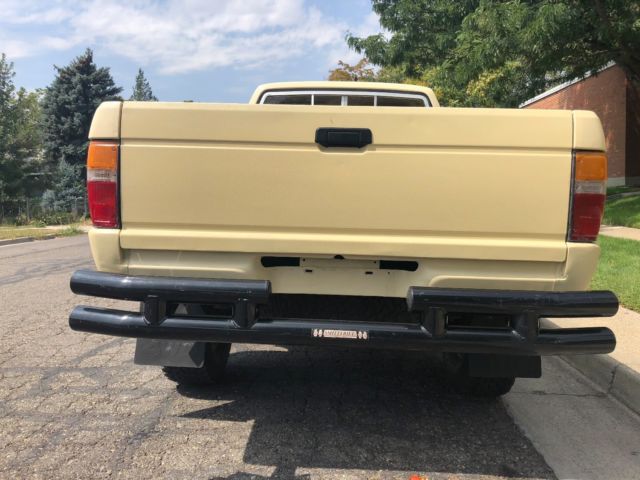 1984 Toyota Pickup deluxe - photo 11