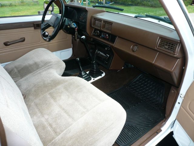 1984 Toyota 4X4 PICKUP STANDARD CAB - photo 10