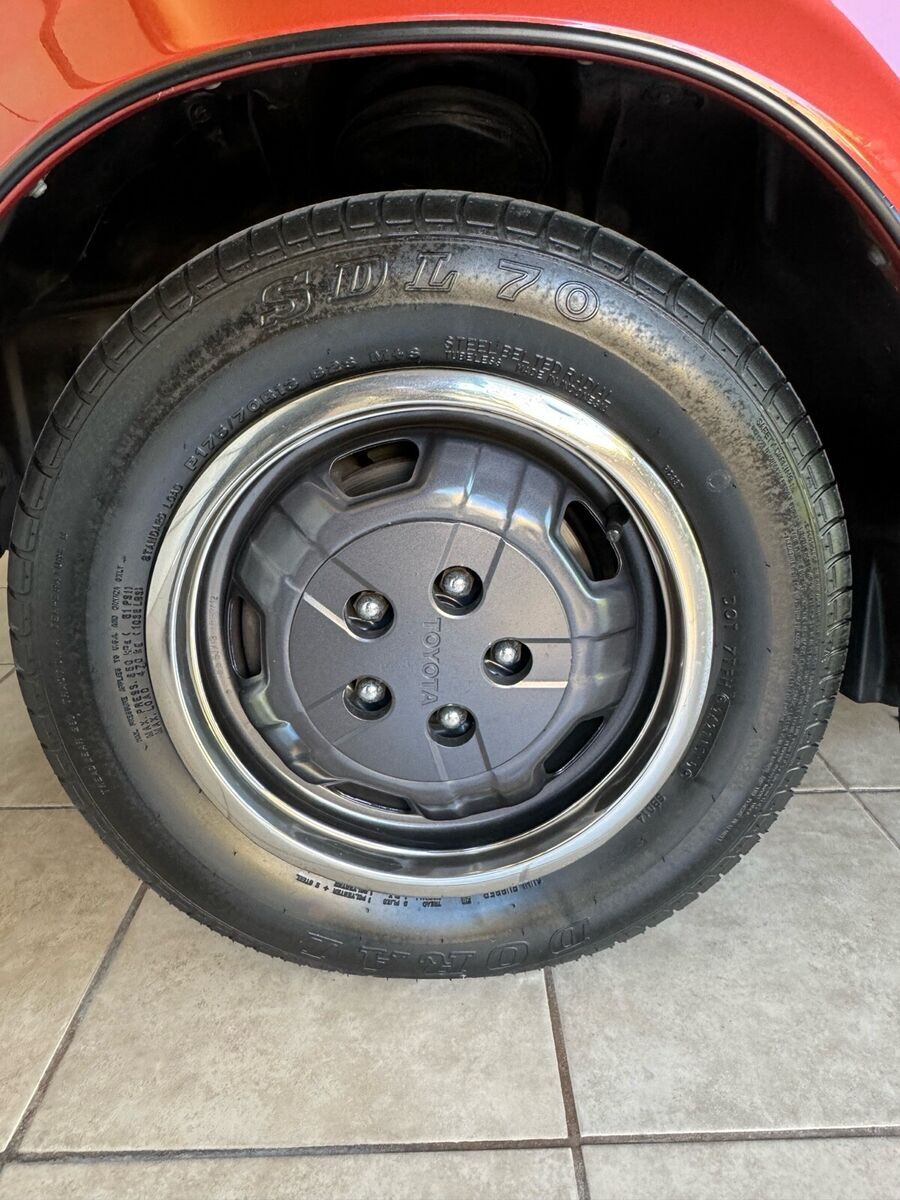1984 Toyota Camry LE - photo 8
