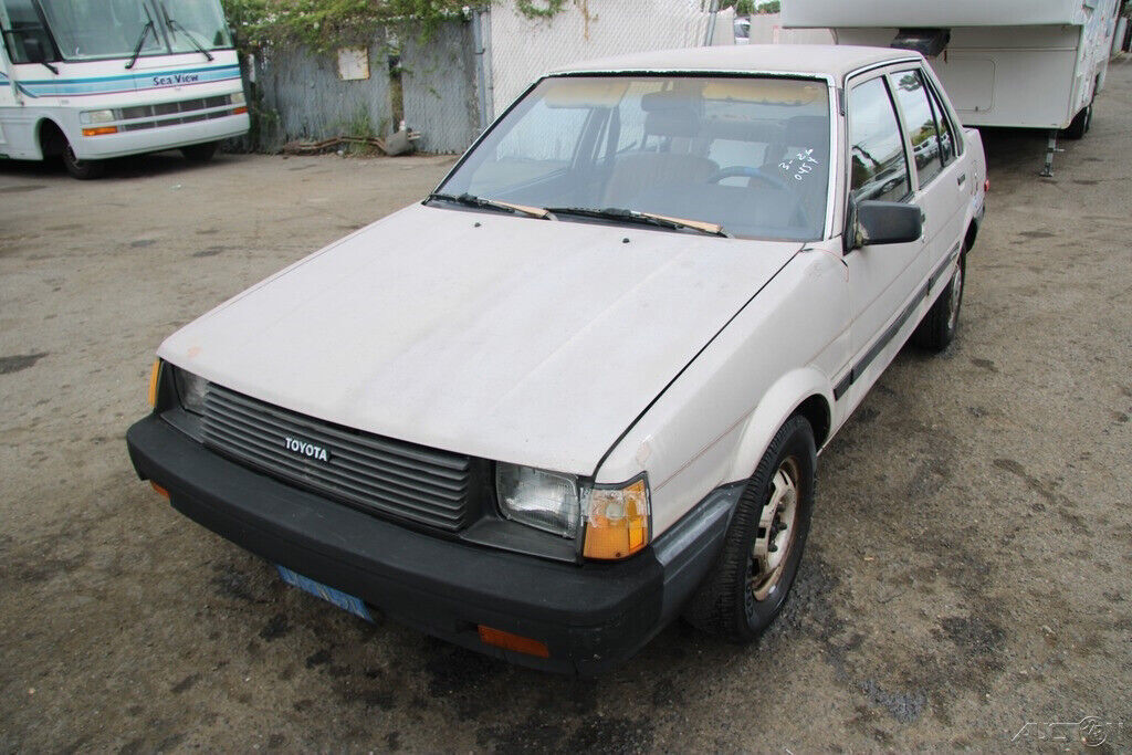 1984 Toyota Corolla - photo 2
