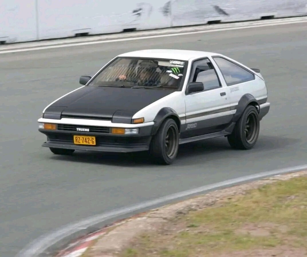 1984 Toyota Corolla AE86 Apex trueno - photo 3