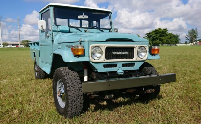 1984 Toyota FJ-45 Land Cruiser