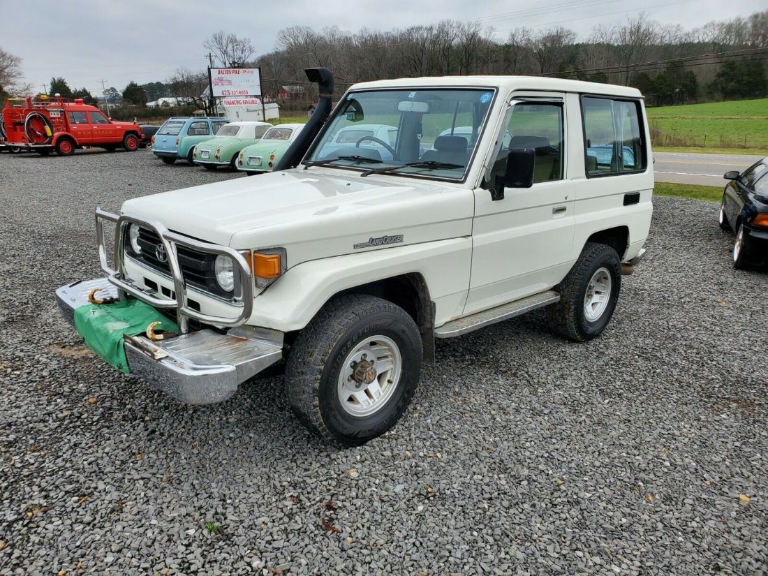 1987 Toyota Land Cruiser BJ70 - photo 2