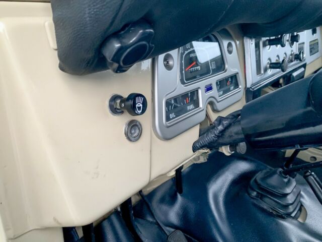 1984 Toyota Land Cruiser FJ40 - photo 12