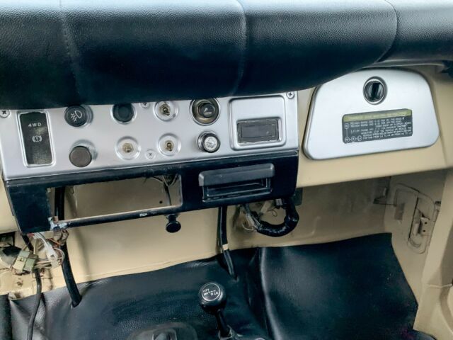 1984 Toyota Land Cruiser FJ40 - photo 13