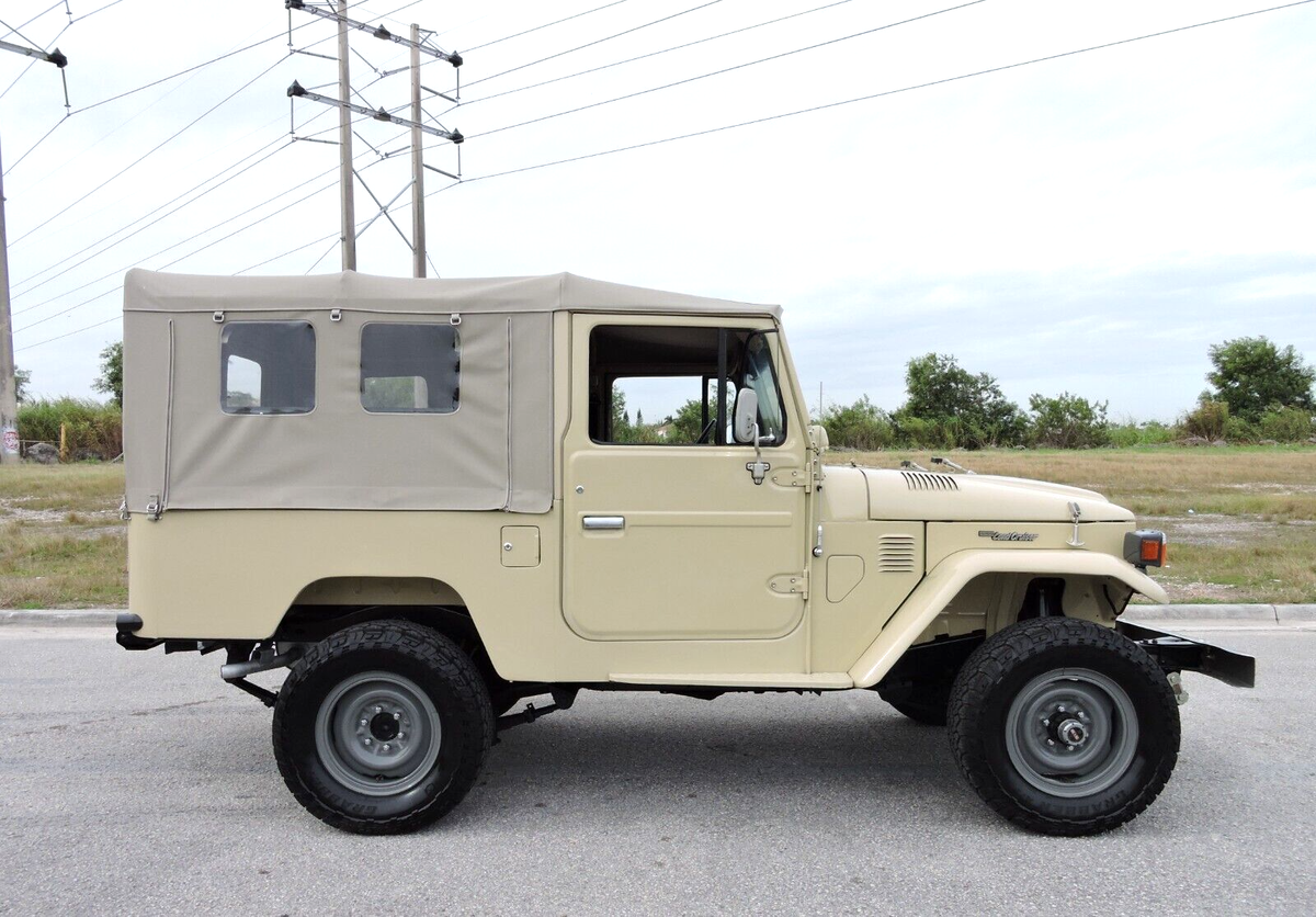1984 Toyota Land Cruiser FJ43 - photo 10