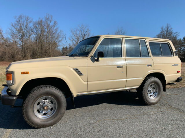 1984 Toyota Land Cruiser FJ60 - photo 3