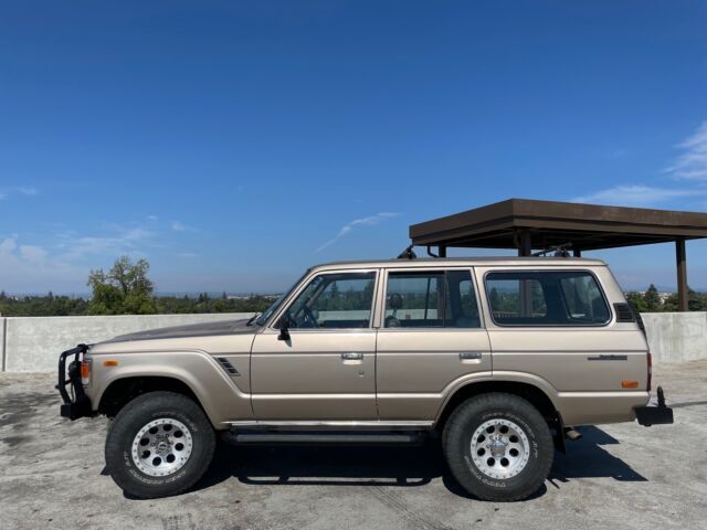 1984 Toyota Land Cruiser FJ60 - photo 2