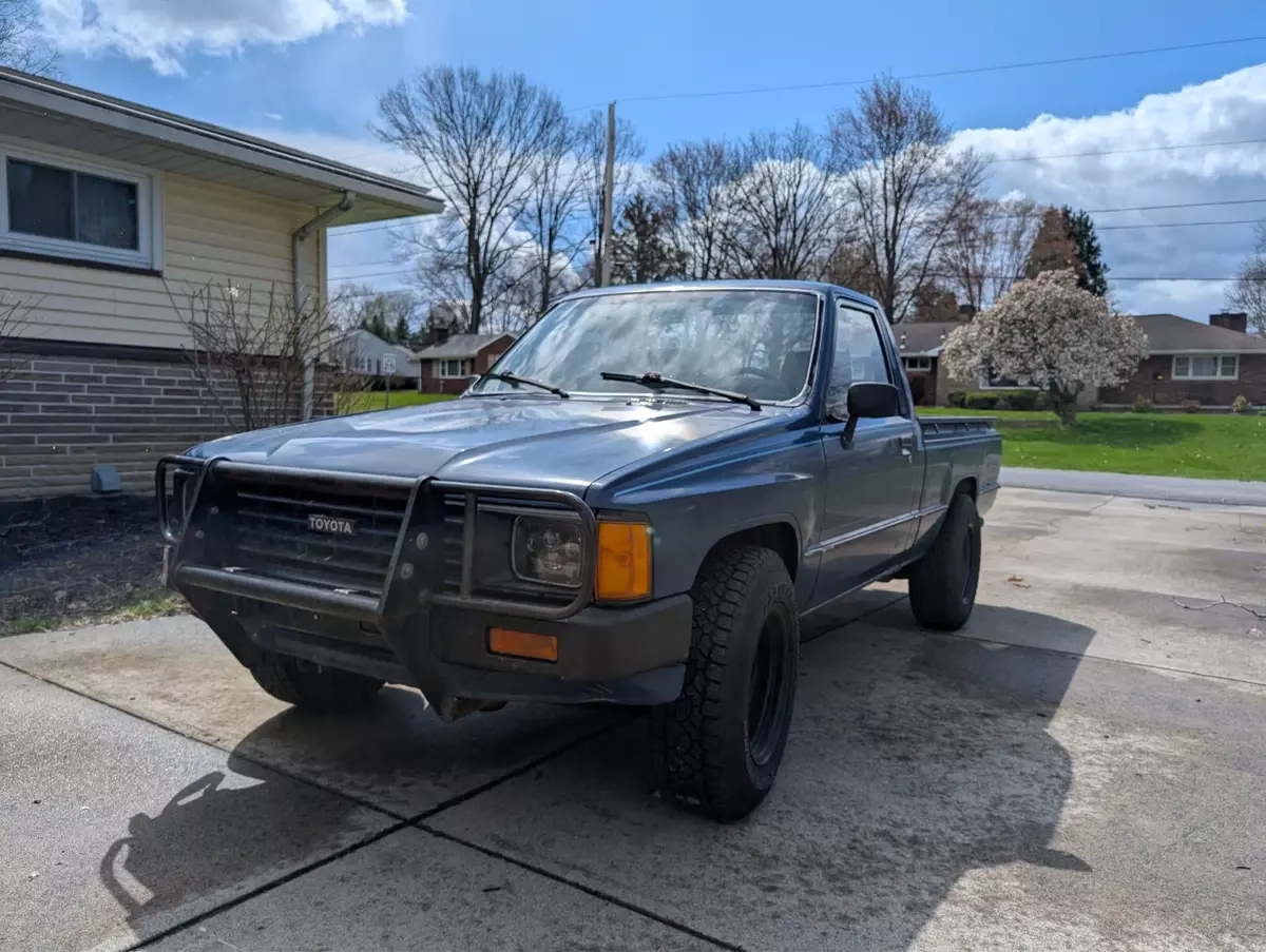 1984 Toyota Pickup - 2WD - 1984 Toyota Pickup