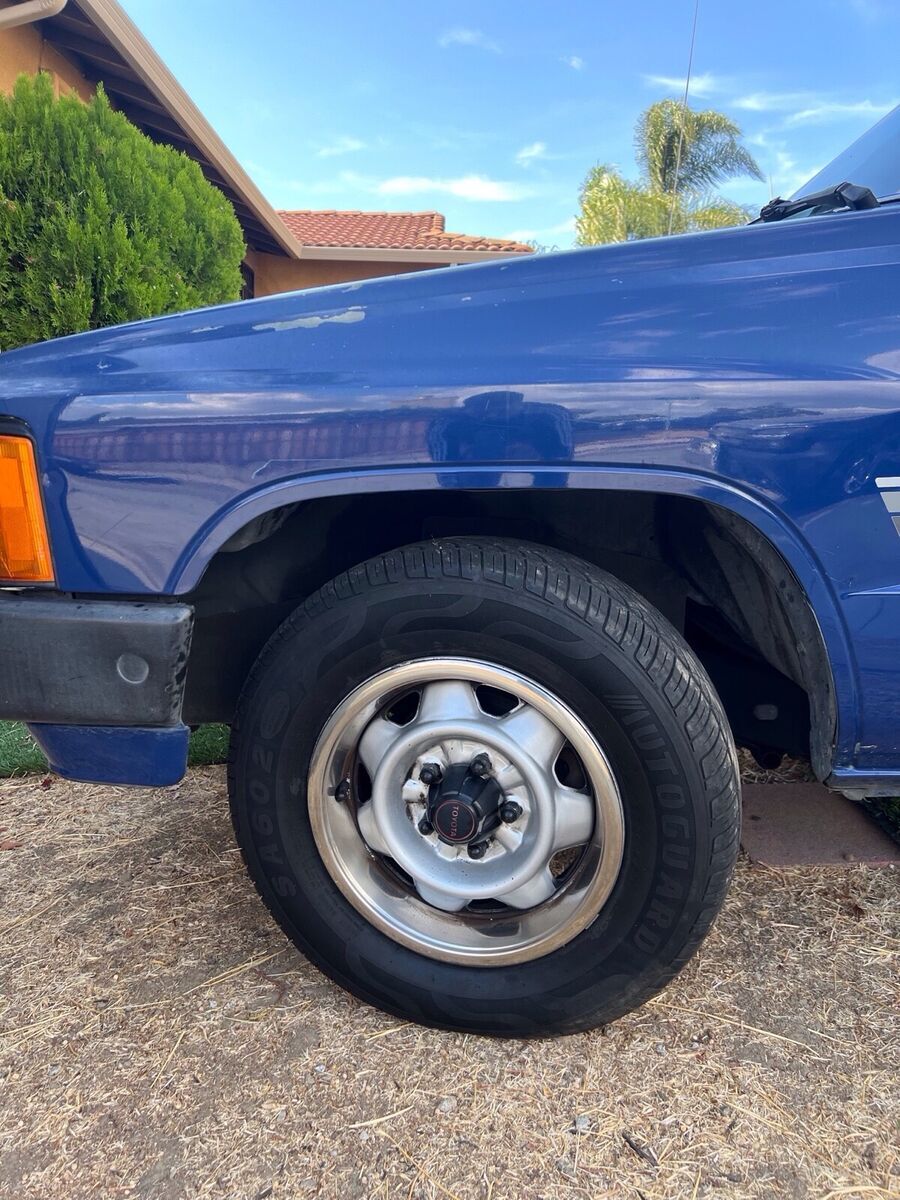 1984 Toyota Pickup XTRACAB RN56 SR5 - photo 2