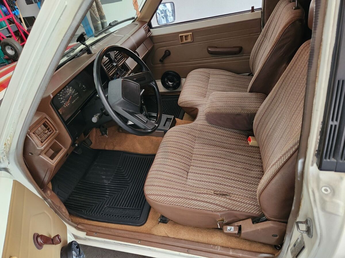 1984 Toyota Pickup 1/2 TON RN50 - photo 4