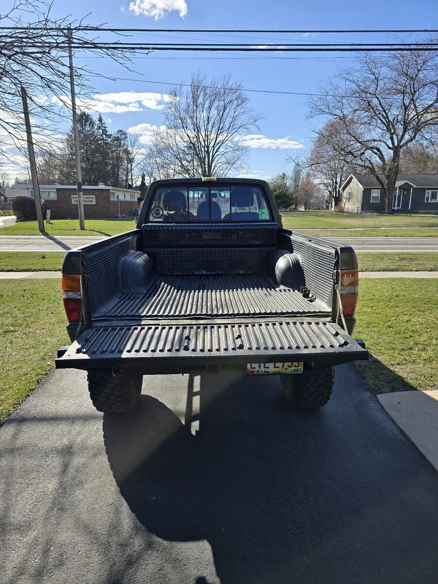 1984 Toyota Pickup XTRACAB RN66 DLX - photo 5