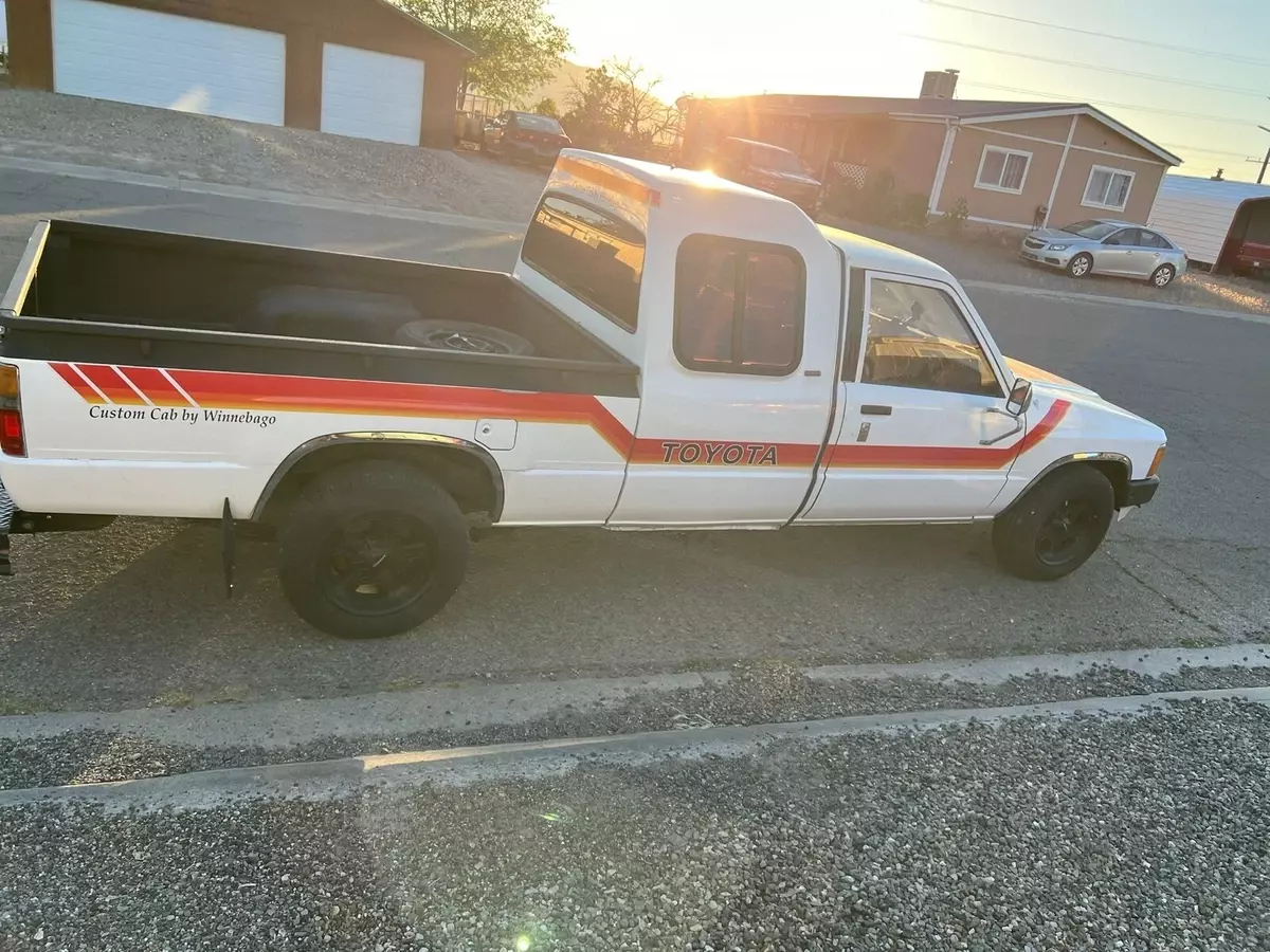1984 Toyota Pickup Pickup White 1/2 TON RN50 1984 Toyota Pickup 1/2 TON RN50