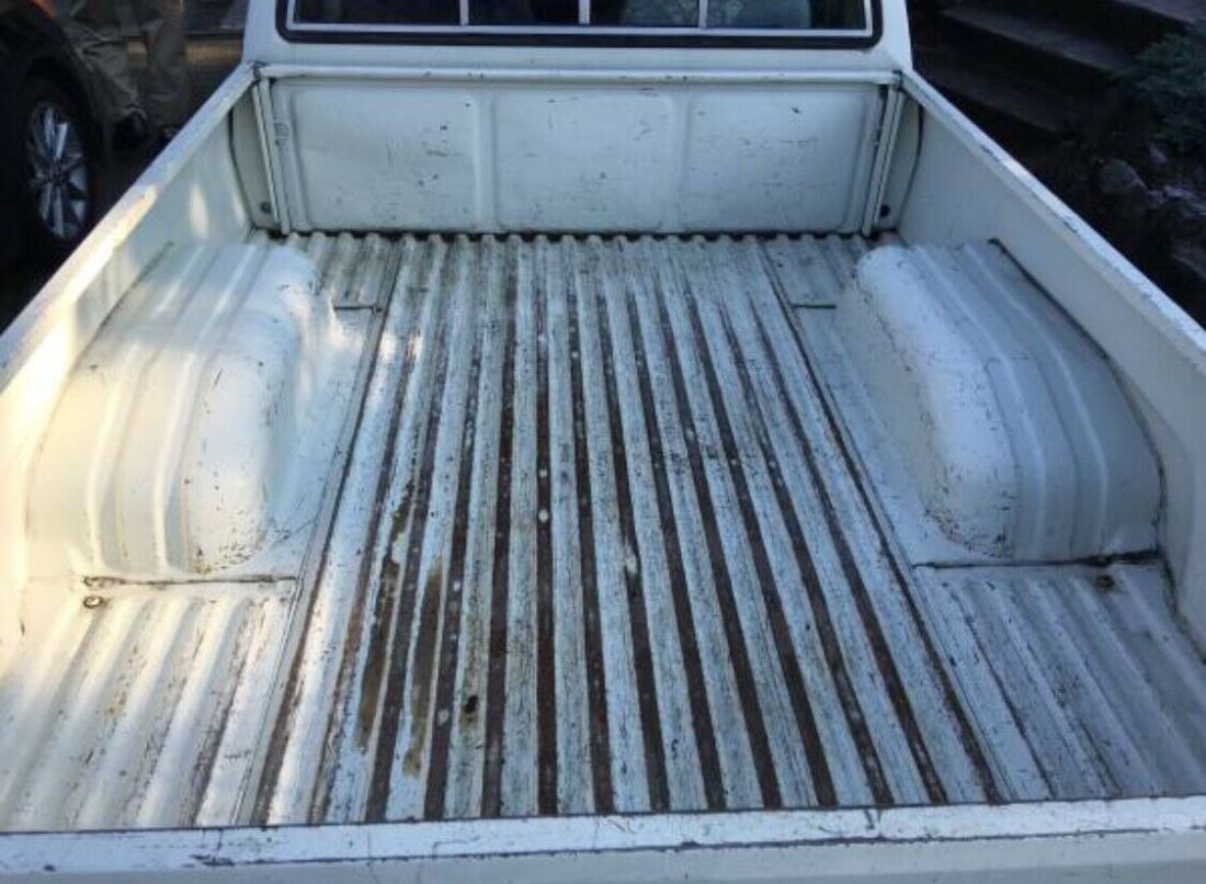 1984 Toyota Tacoma Sr5 - photo 8