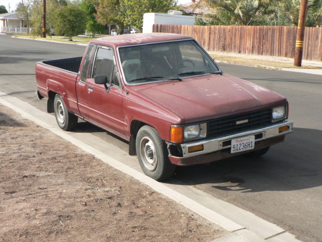 1984 Toyota Pickup XTRACAB SR5 Extended Cab Pickup 2-Door 2.4L 1984 Toyota Other SR5 Extended Cab Pickup 2-Door