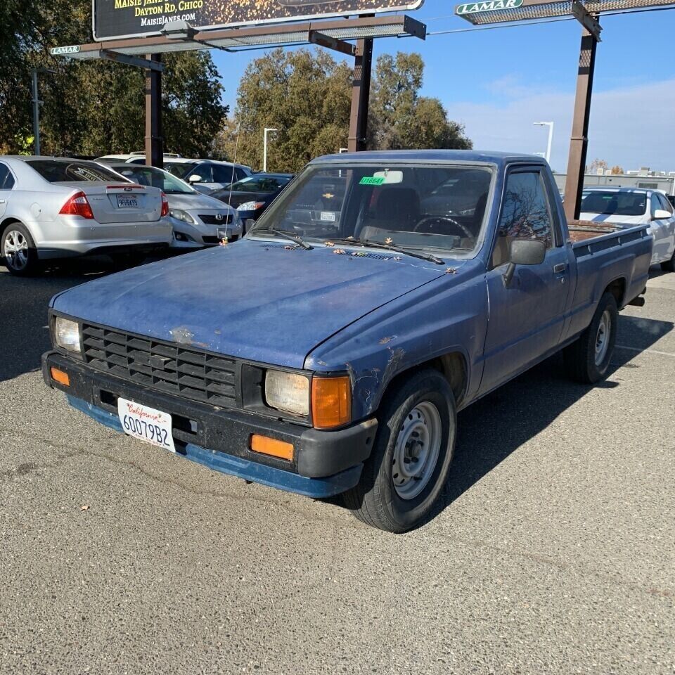 1984 Toyota Pickup - photo 2