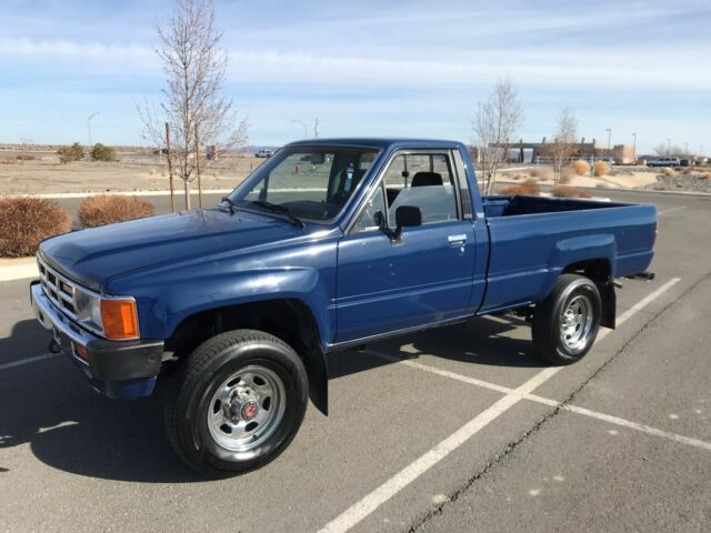 1984 Toyota Pickup SR5 - photo 2