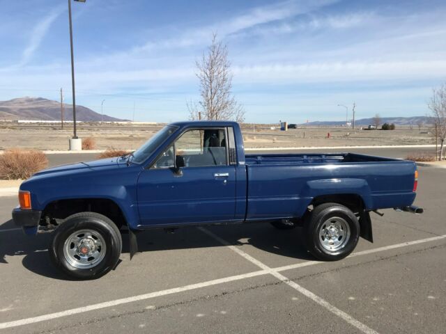 1984 Toyota Pickup SR5 - photo 3