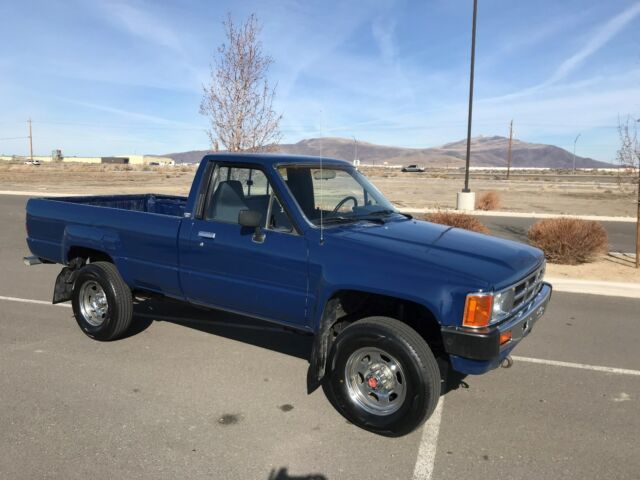 1984 Toyota Pickup SR5 - photo 8