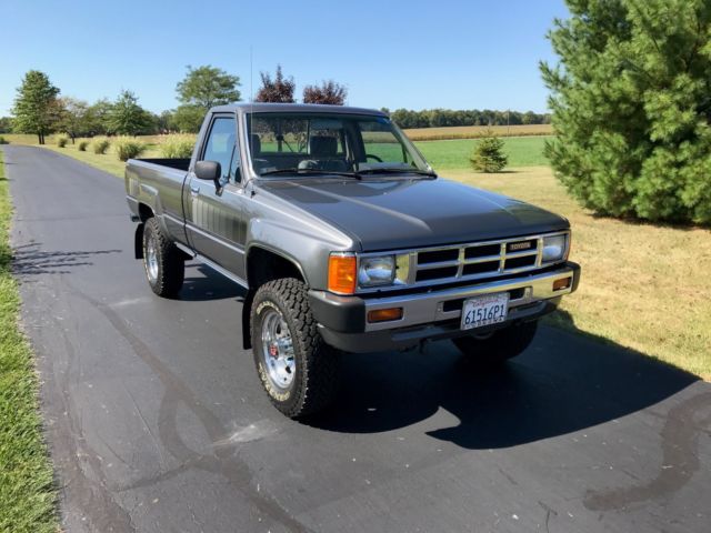 1984 toyota SR5 4x4 pickup low mile rustfree solid front axle 1984 Toyota Other SR5 4X4