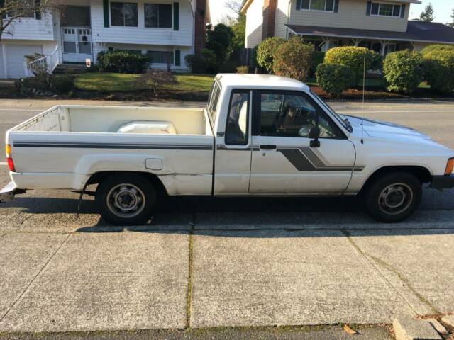 1984 Toyota Pickup sr5 - photo 2
