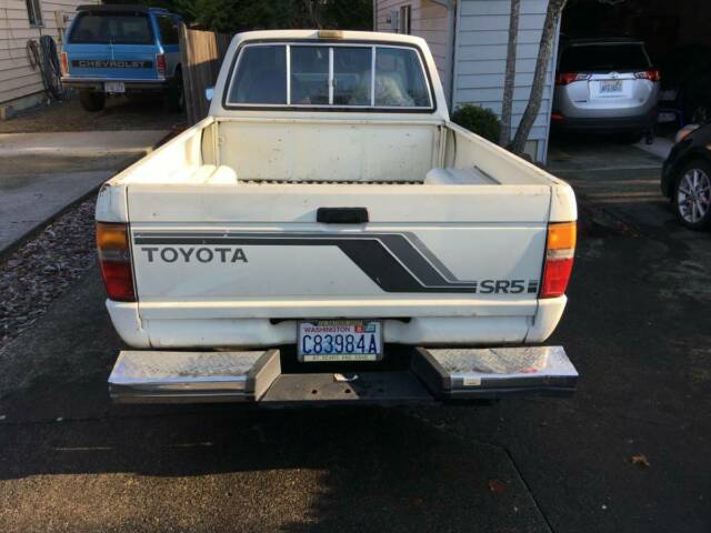 1984 Toyota Pickup sr5 - photo 3