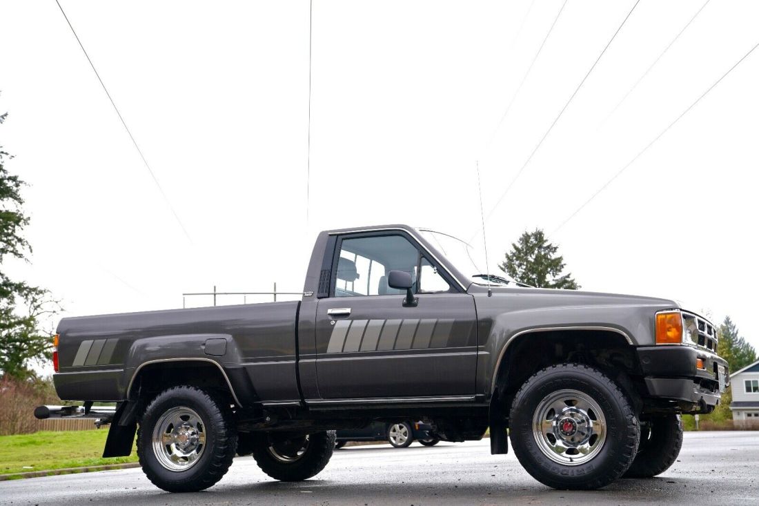 1984 Toyota Pickup SR5 - photo 5