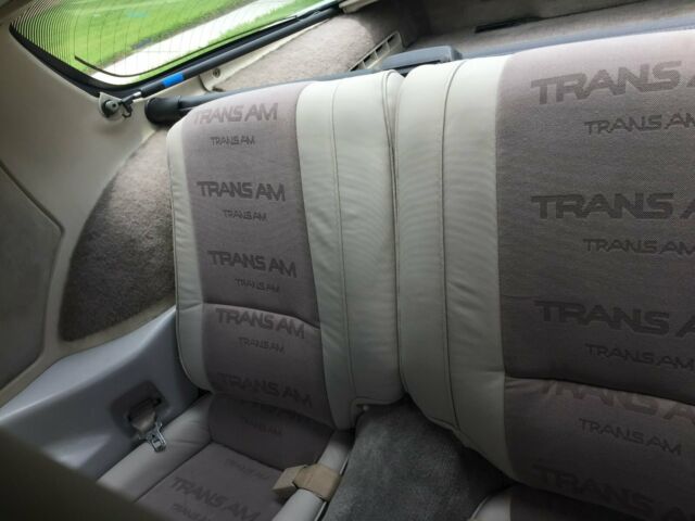 1984 Pontiac Firebird trans am - photo 12