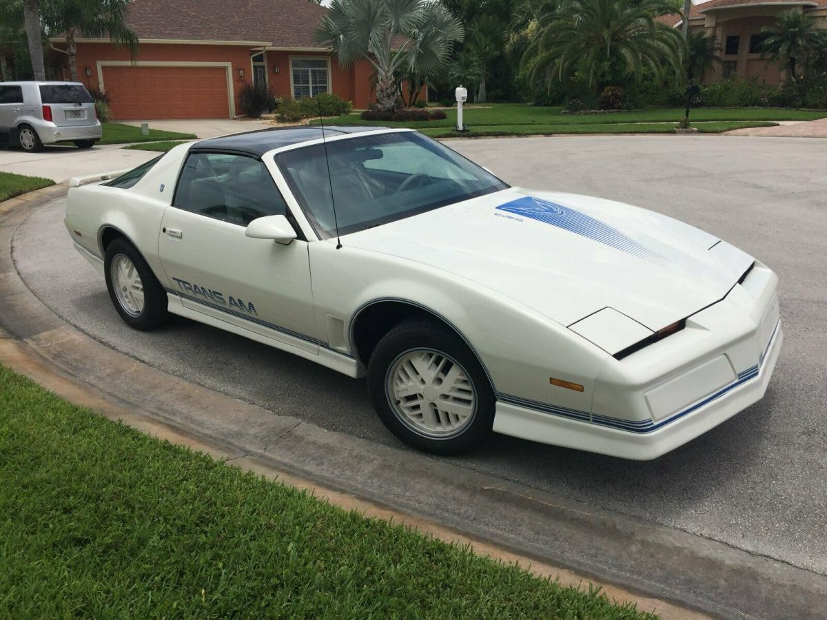1984 Pontiac Firebird trans am