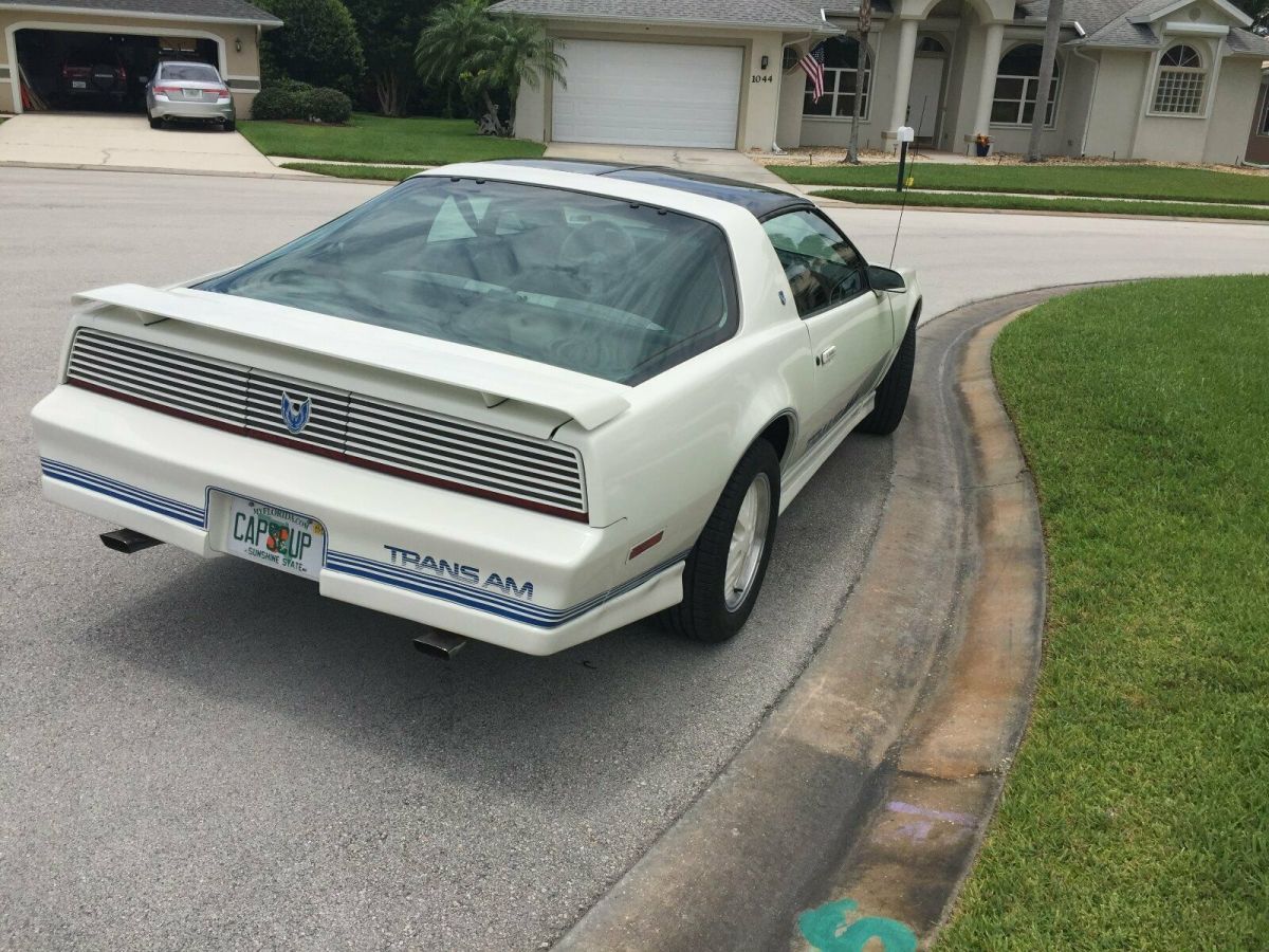 1984 Pontiac Firebird trans am - photo 12