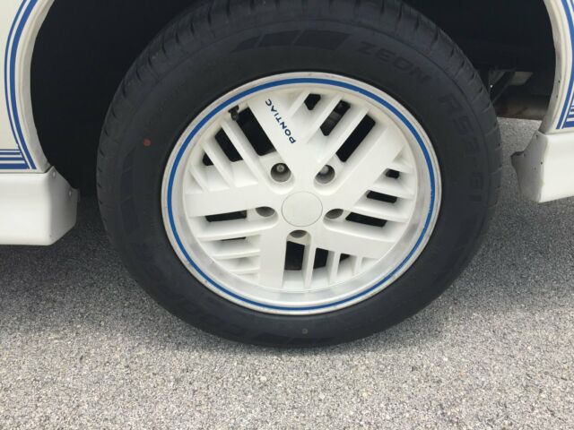 1984 Pontiac Firebird trans am - photo 3