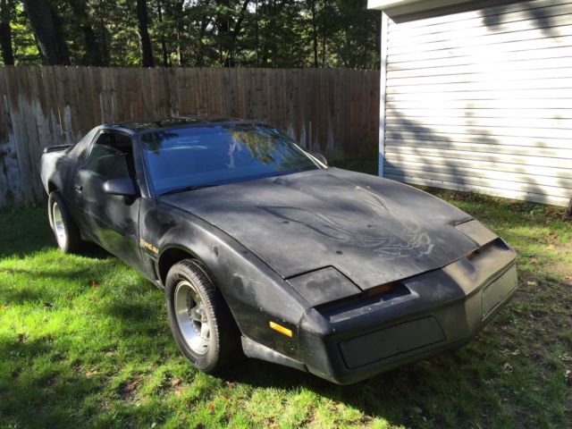 1984 Trans Am, only 2000 miles on nicely built 350 Chevy, needs paint to finish! 1984 Pontiac Trans Am trans am