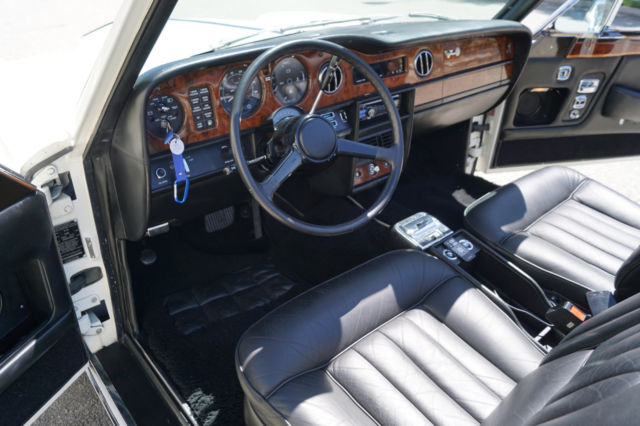1984 Rolls-Royce Corniche DROP HEAD COUPE WITH 21K ORIG MILES - photo 12
